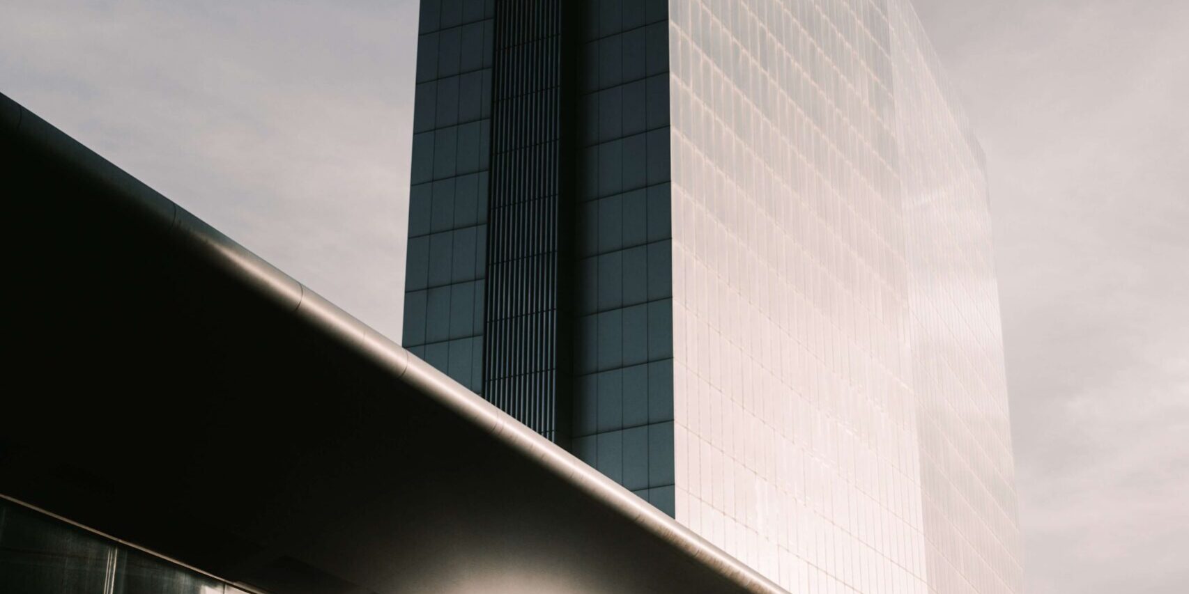 Onboarding a luxembourg fund on a fund distribution platform