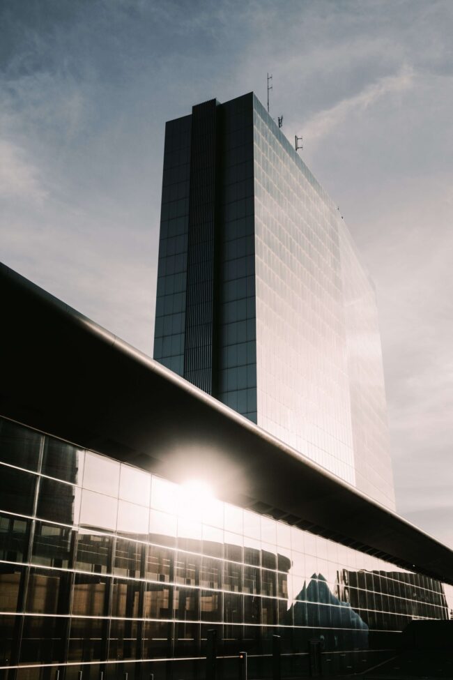 Onboarding a luxembourg fund on a fund distribution platform